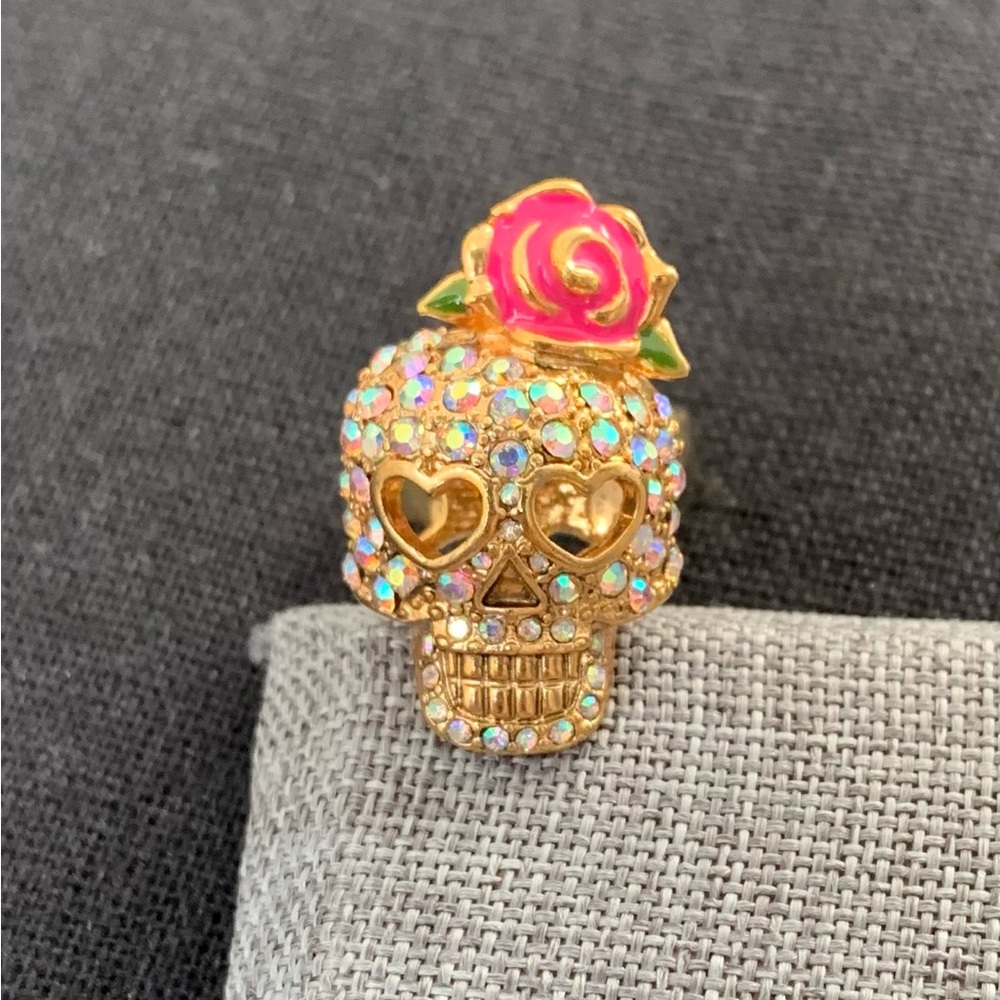 Betsey Johnson Rhinestone sugar skull ring Size 7.25 NWOT